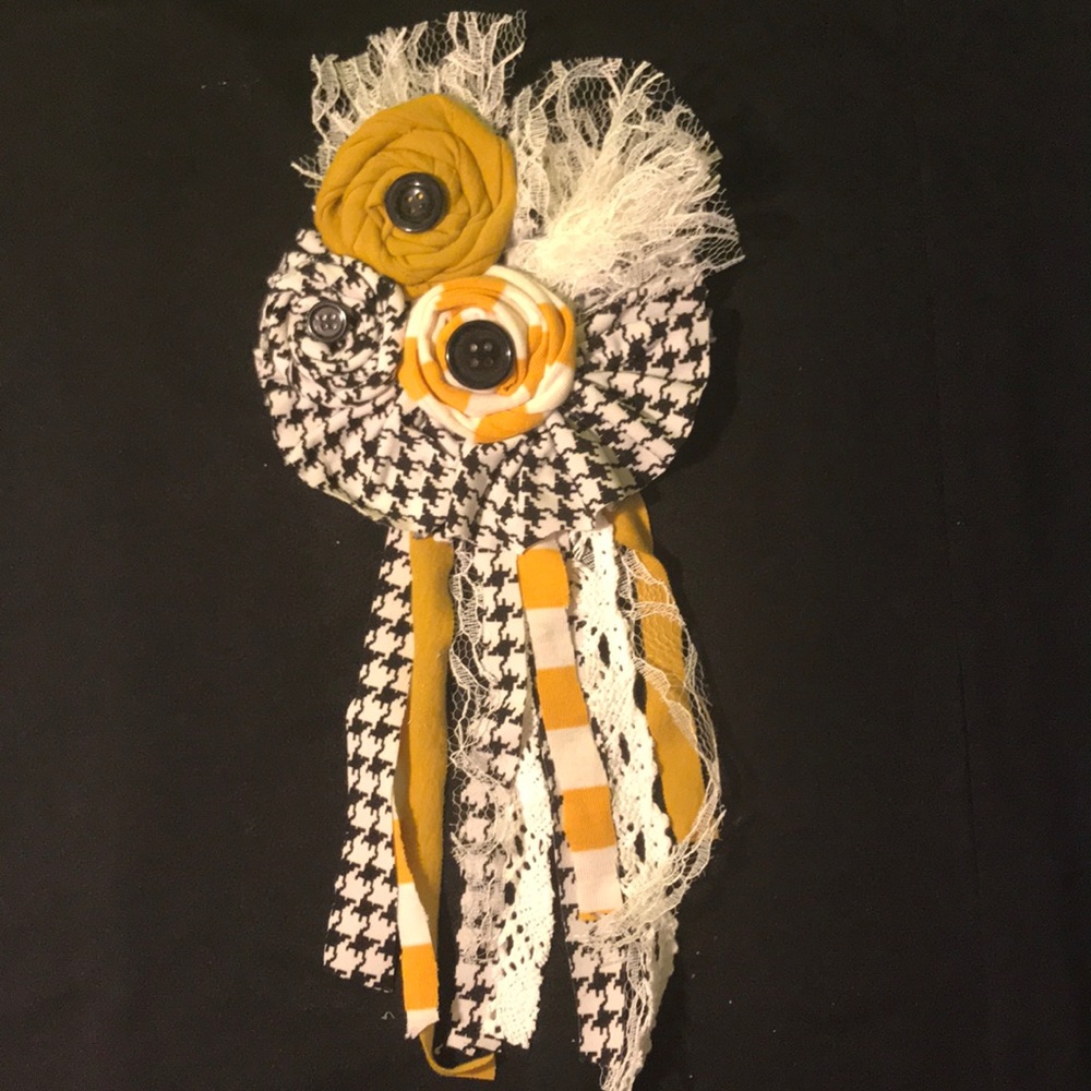 Flower Pin